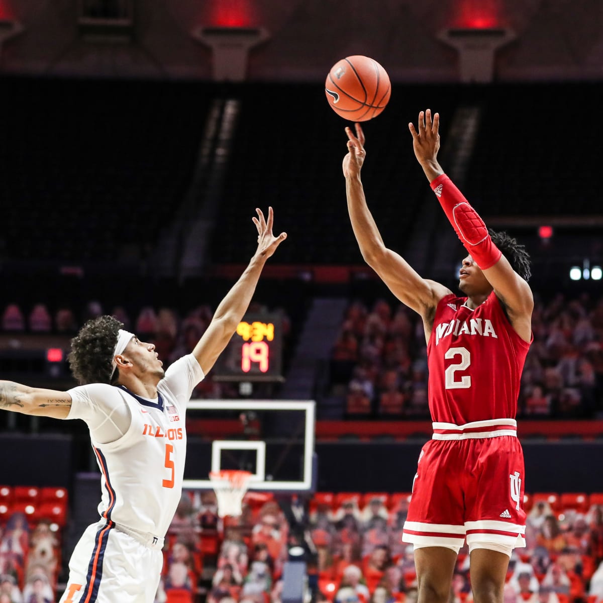 Live Blog Follow Indiana S Game At Illinois In Real Time From Inside The State Farm Center Sports Illustrated Indiana Hoosiers News Analysis And More