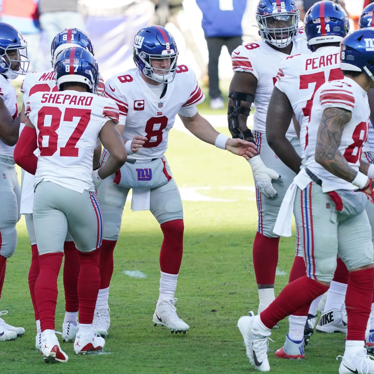 Little Giants - NFL Fans React to New York's Abysmal First Half Against  the Cowboys