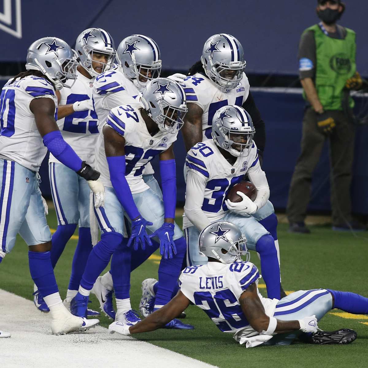 Highlights and lowlights from Commanders' loss to the Cowboys