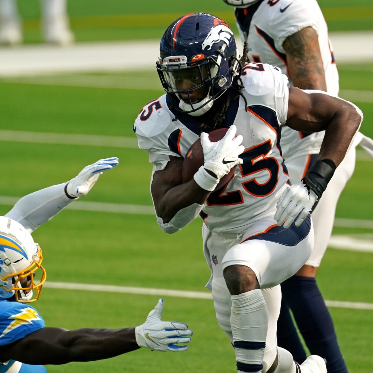 Denver Broncos Player Grades For Week 12's Win Over Los AngelesChargers -  Sports Illustrated Mile High Huddle: Denver Broncos News, Analysis and More