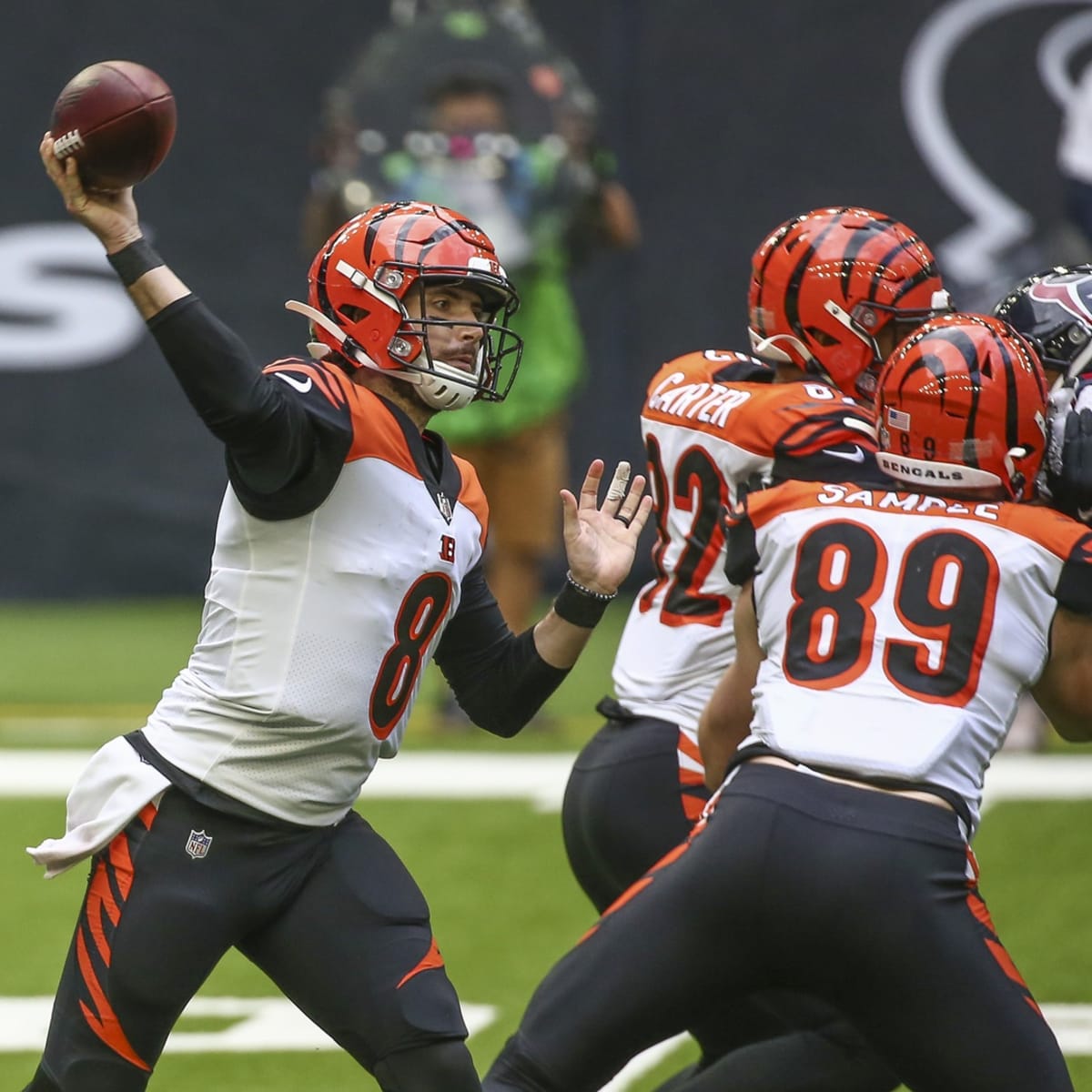 Cincinnati Bengals quarterback Brandon Allen passes the ball during