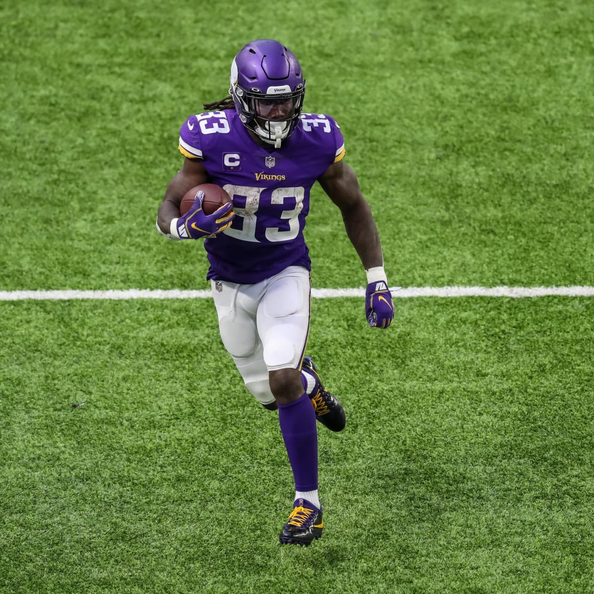 Vikings star Dalvin Cook fulfills promise to late father by switching to  No. 4