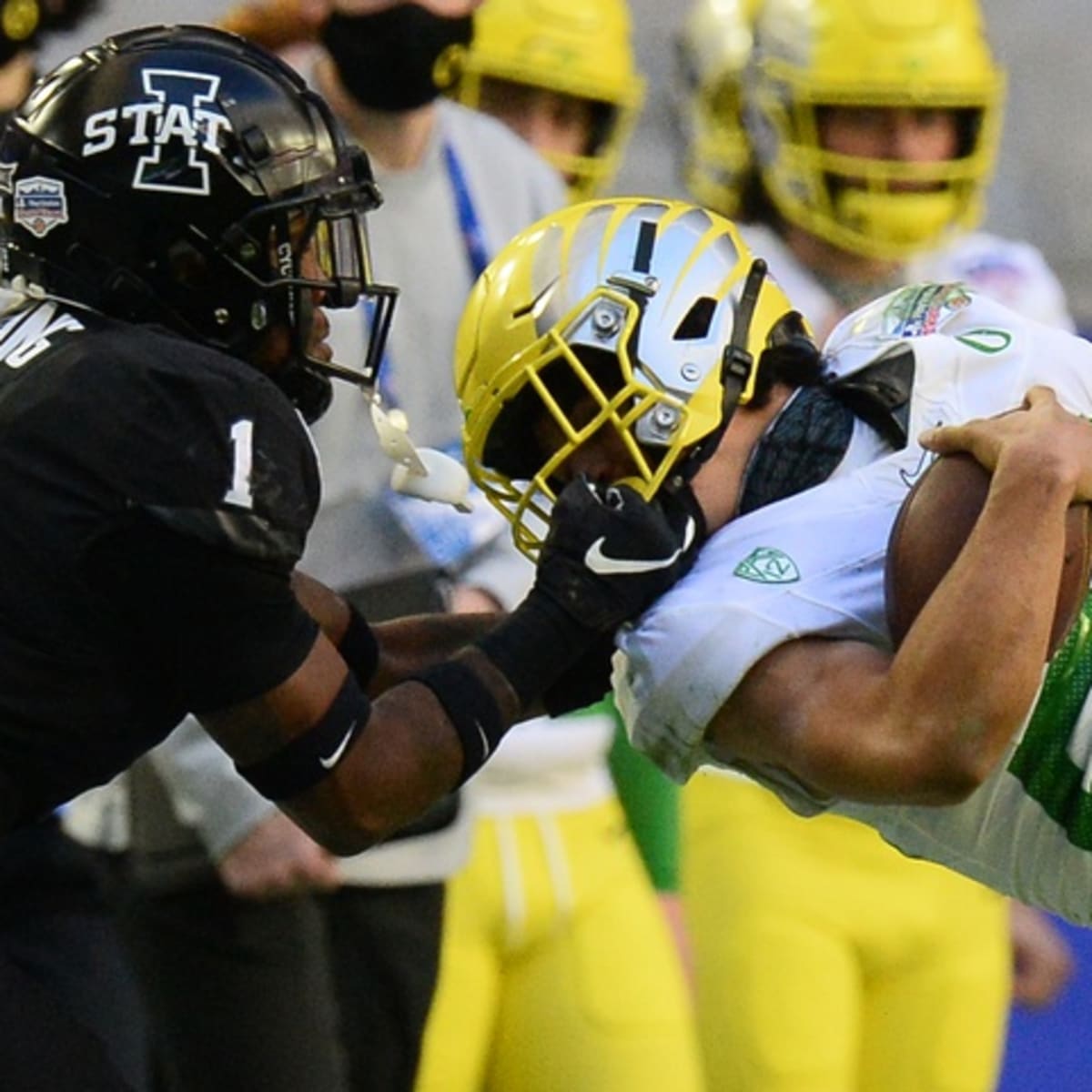 2021 Fiesta Bowl: Iowa State defeats Oregon 34-17