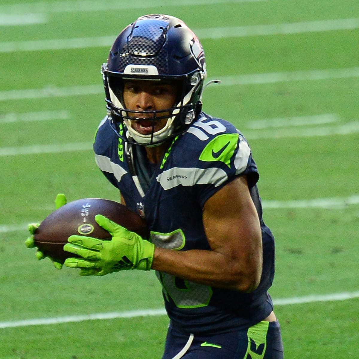 Seattle Seahawks - Tyler Lockett and DK Metcalf will combine for ______  receiving yards in 2022 