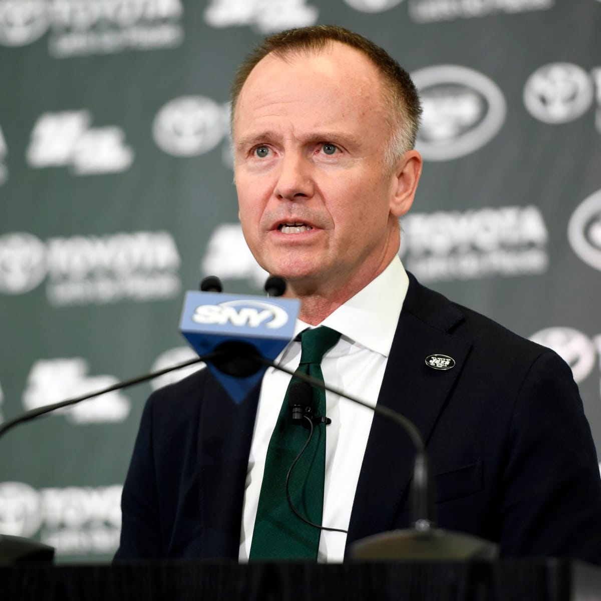 Christopher Johnson: Jets are heading in the right direction