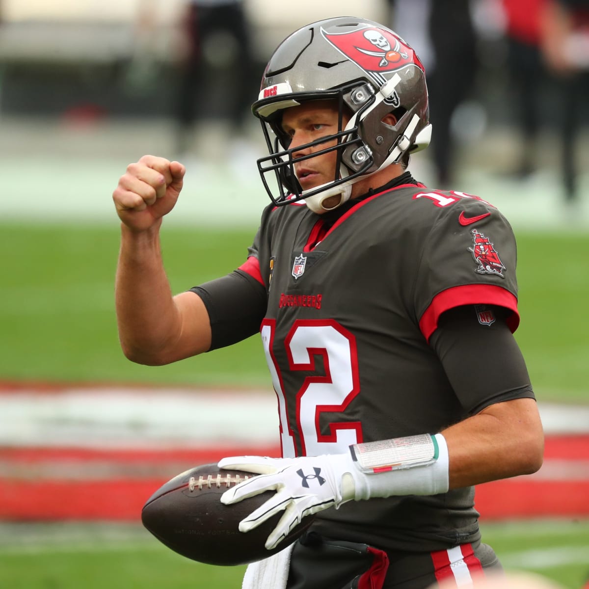 Bucs Mike Evans, Tom Brady recognized for their performances in Week 17 -  Bucs Nation