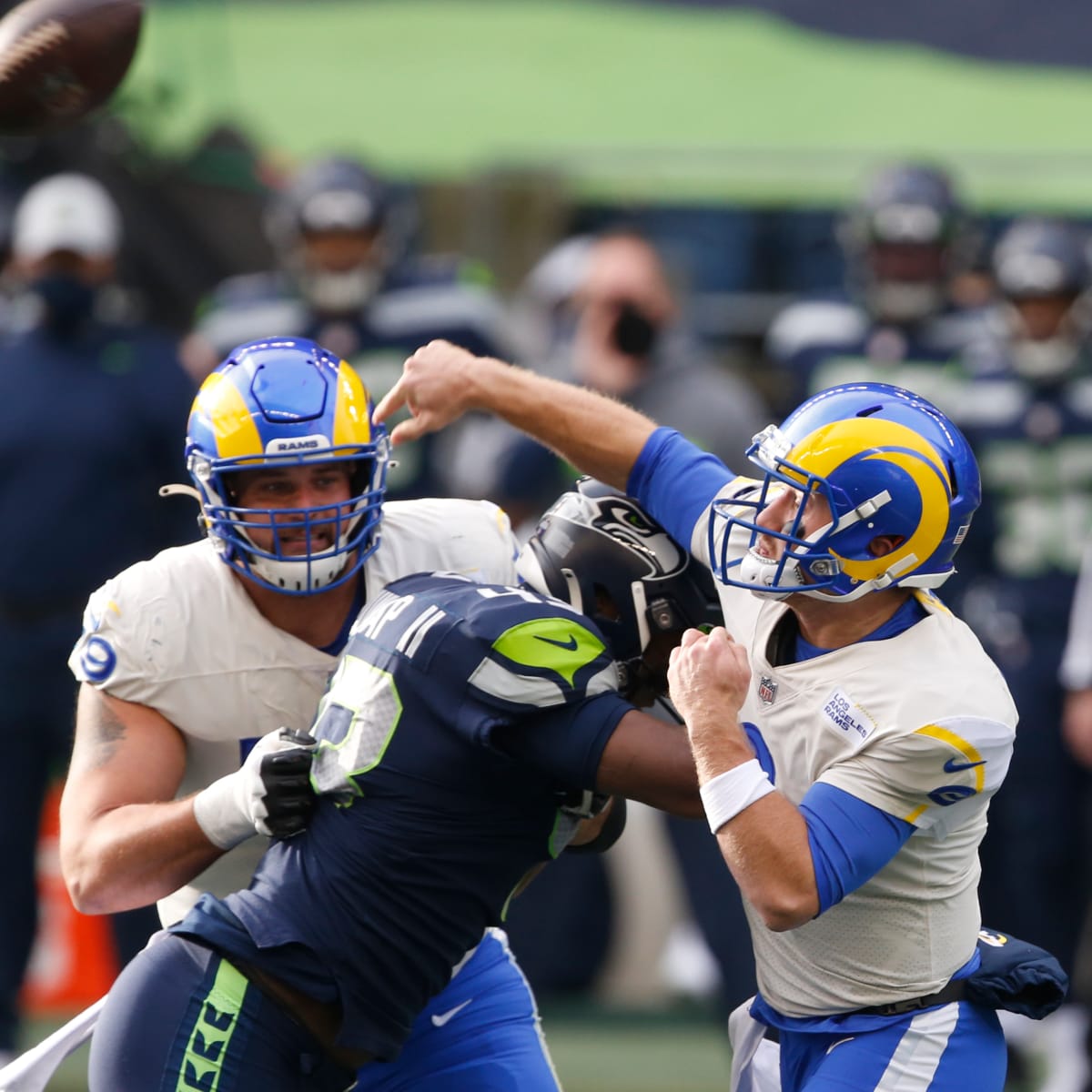 Rams defense clamps down on Seahawks, Wilson in wild card win