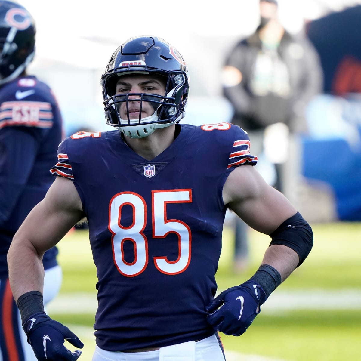 Chicago Bears' Cole Kmet carries the ball during an NFL football game  against the Los Angeles Rams Sunday, Sept. 12, 2021, in Inglewood, Calif.  (AP Photo/Jae C. Hong Stock Photo - Alamy