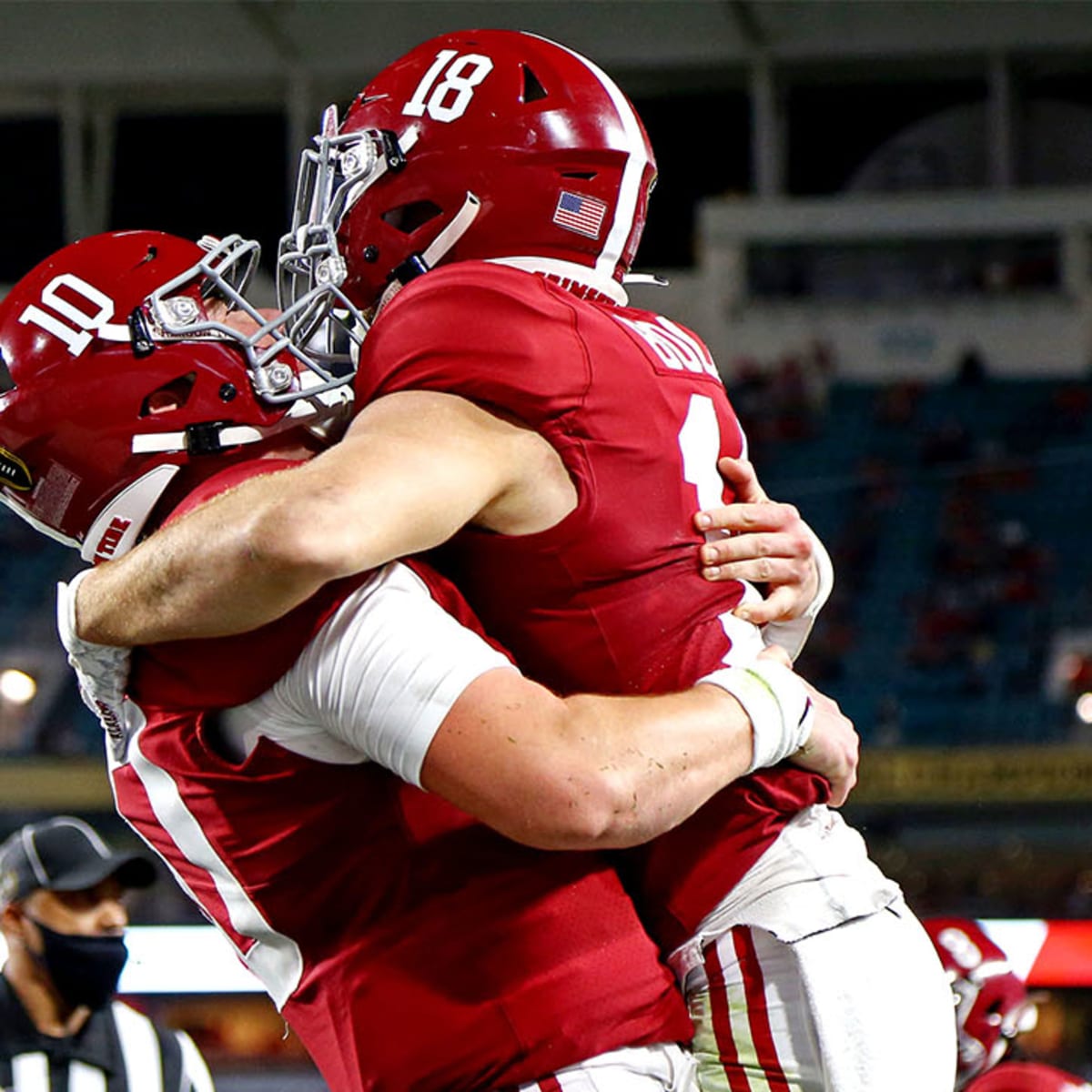 Alabama, DeVonta Smith rout Ohio State to claim national championship