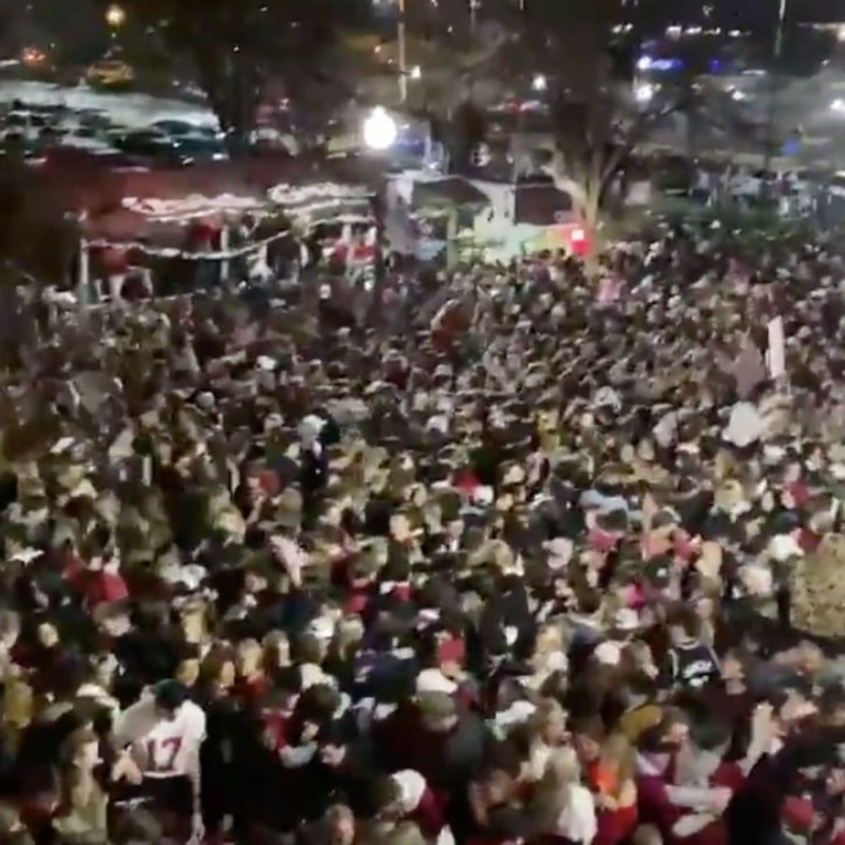 Alabama fans flood streets to celebrate CFB national championship