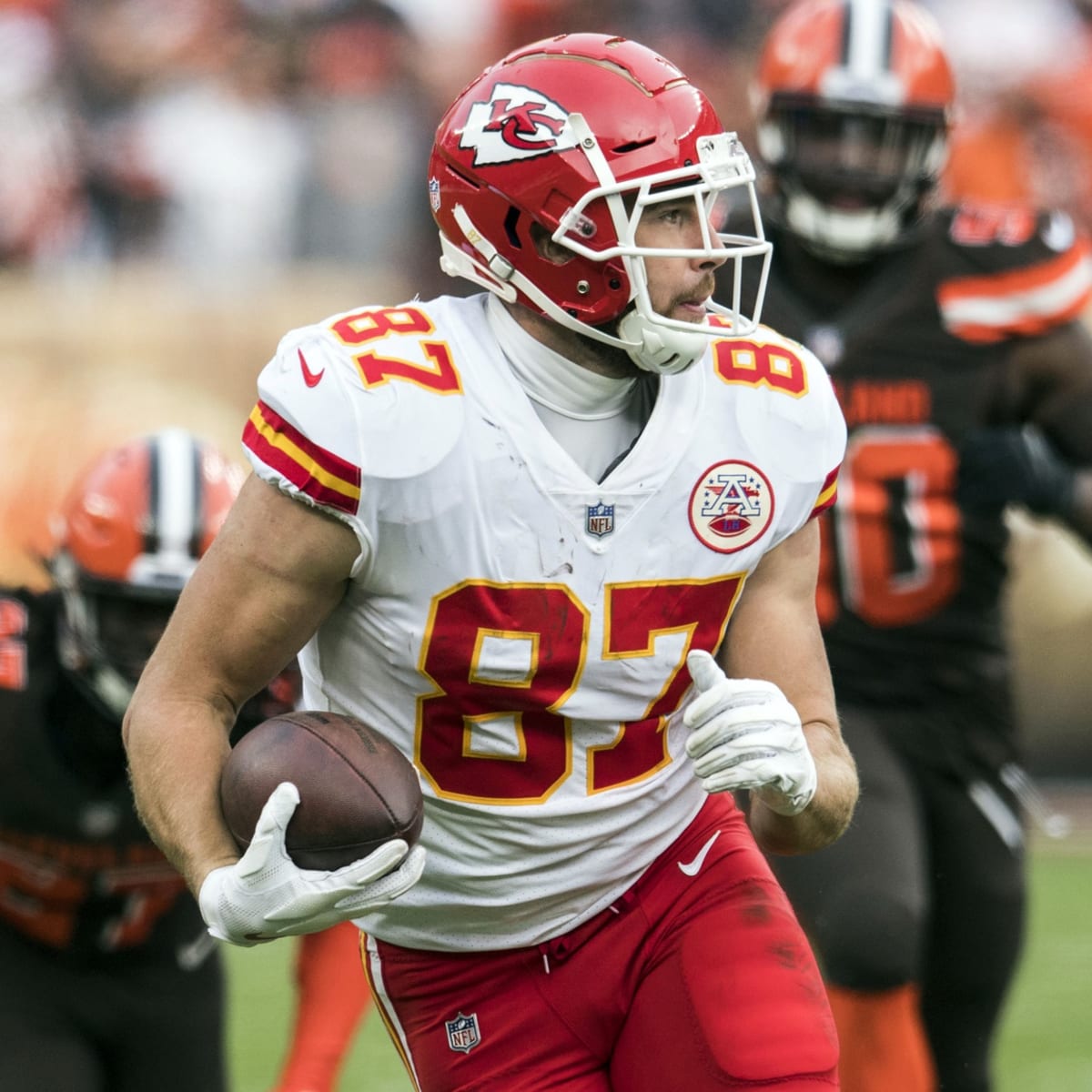 Tyreek Hill, Chris Jones Among Six Chiefs Starters Not Practicing Wednesday  - Chiefs Digest