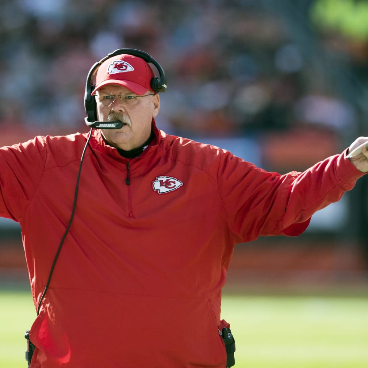 KC Chiefs' Andy Reid, Patrick Mahomes Call Out Officials for Jawaan Taylor  Penalties vs. Chicago Bears - Sports Illustrated Kansas City Chiefs News,  Analysis and More