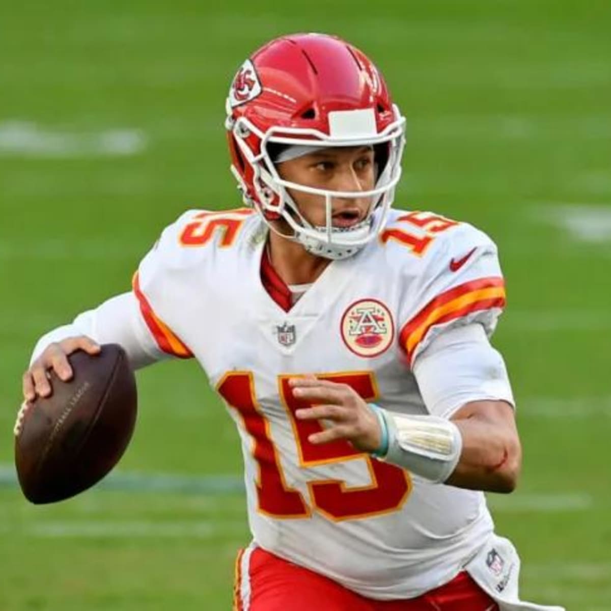 KJRH - Today, the Chiefs will take on the Browns in their last pre-season  game. You can watch the game on Channel 2 at noon! 