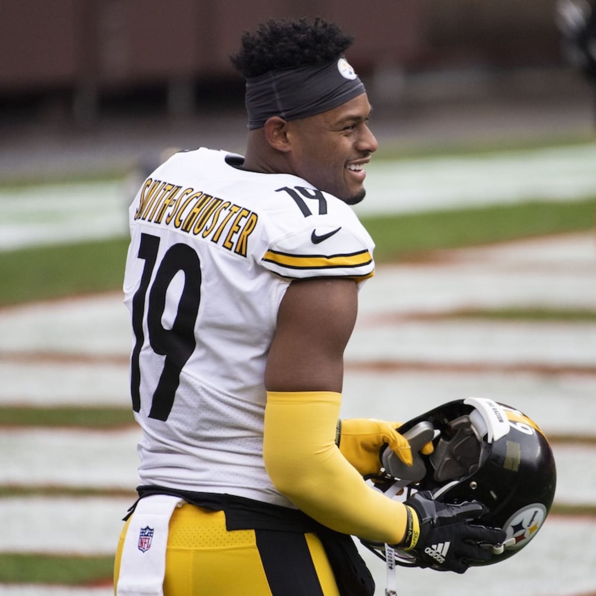 JuJu Smith-Schuster Pittsburgh Steelers Youth Mainliner Player