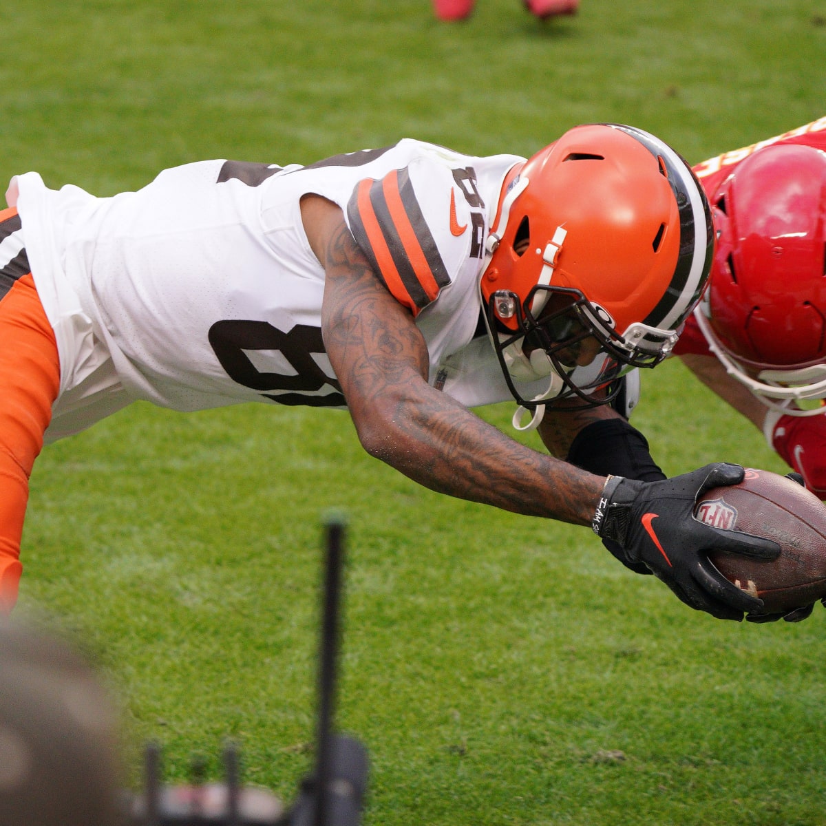 Big plays crush Browns defense while offense settles for too many field  goals in pivotal loss 