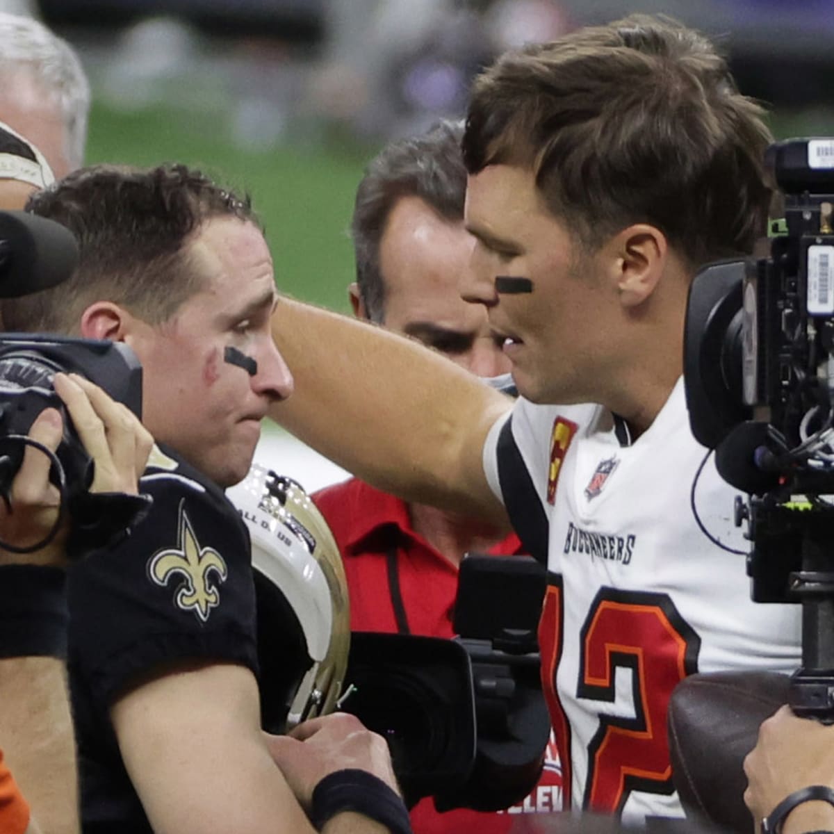 Tom Brady shares touching moment with Drew Brees, family after playoff game