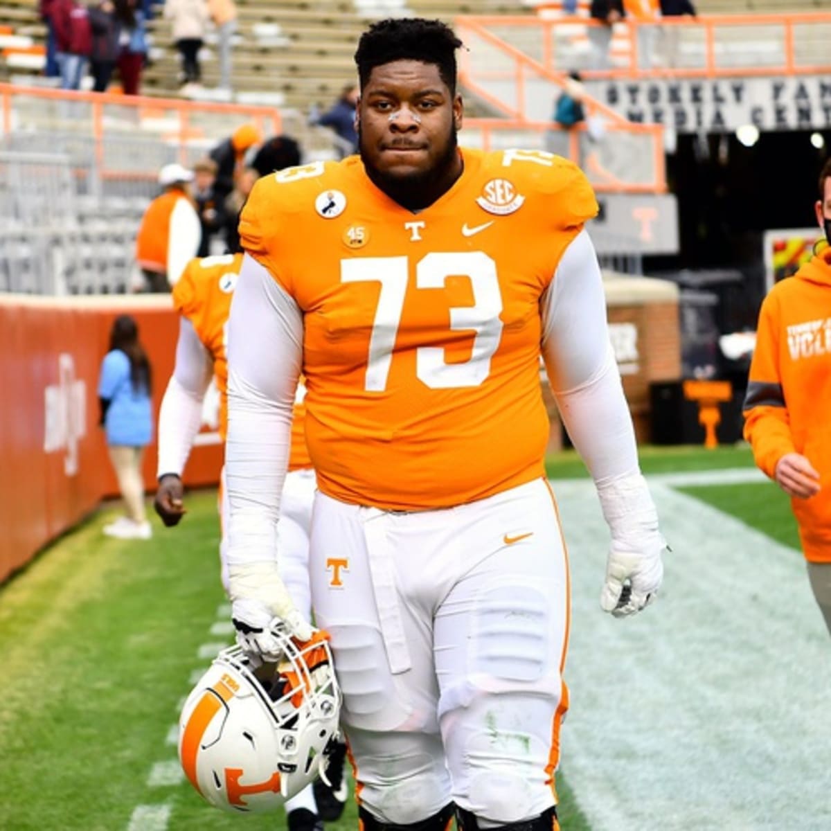 Tennessee All-SEC offensive lineman Trey Smith will return for his senior  season