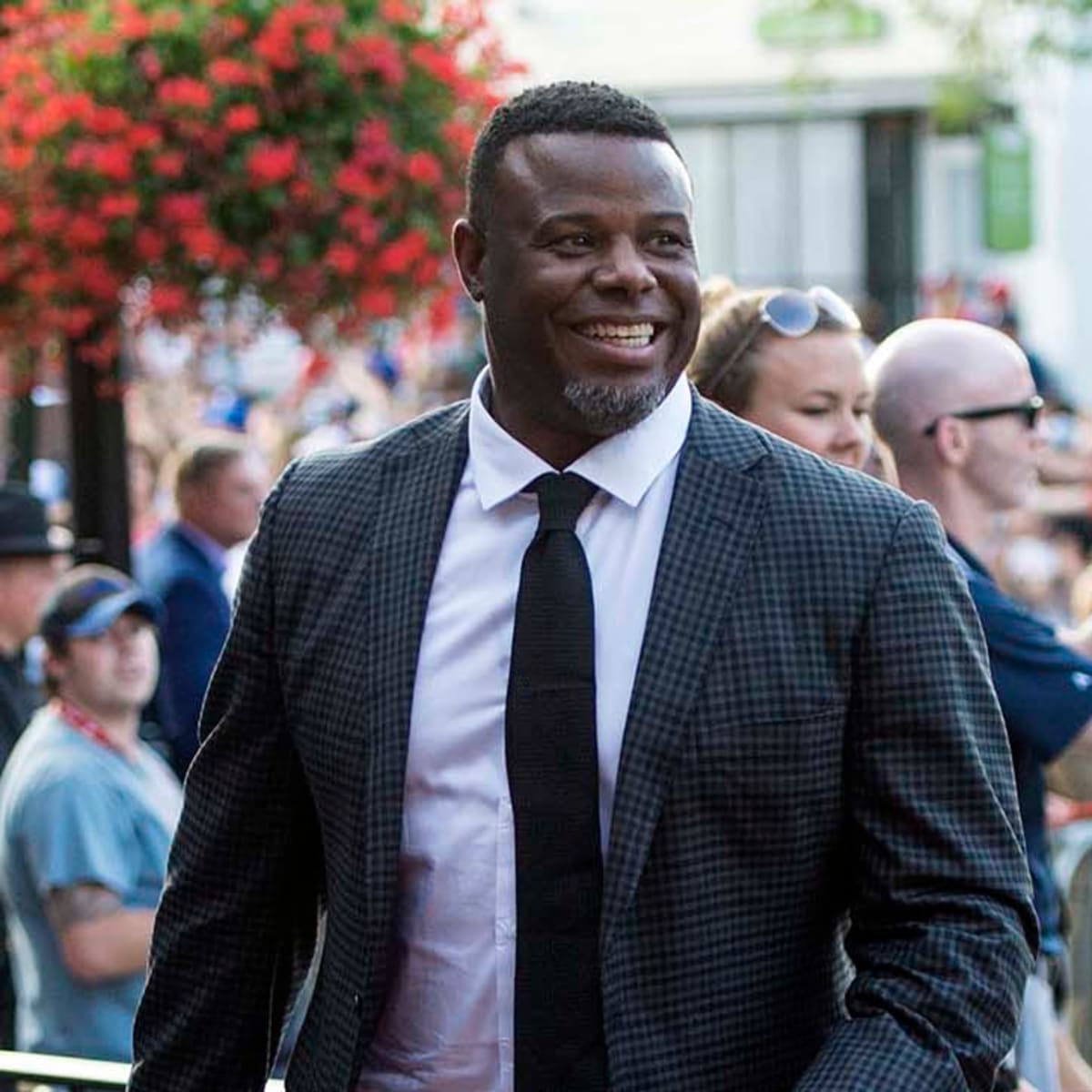 Ken Griffey Jr. went from rising star to face of Major League