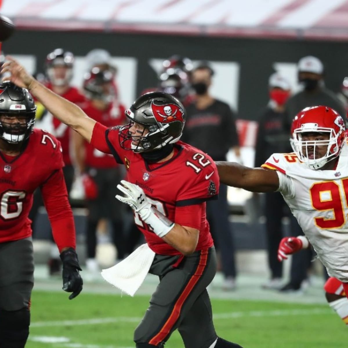 The Buccaneers made the Chiefs' offense look vulnerable - Sports Illustrated