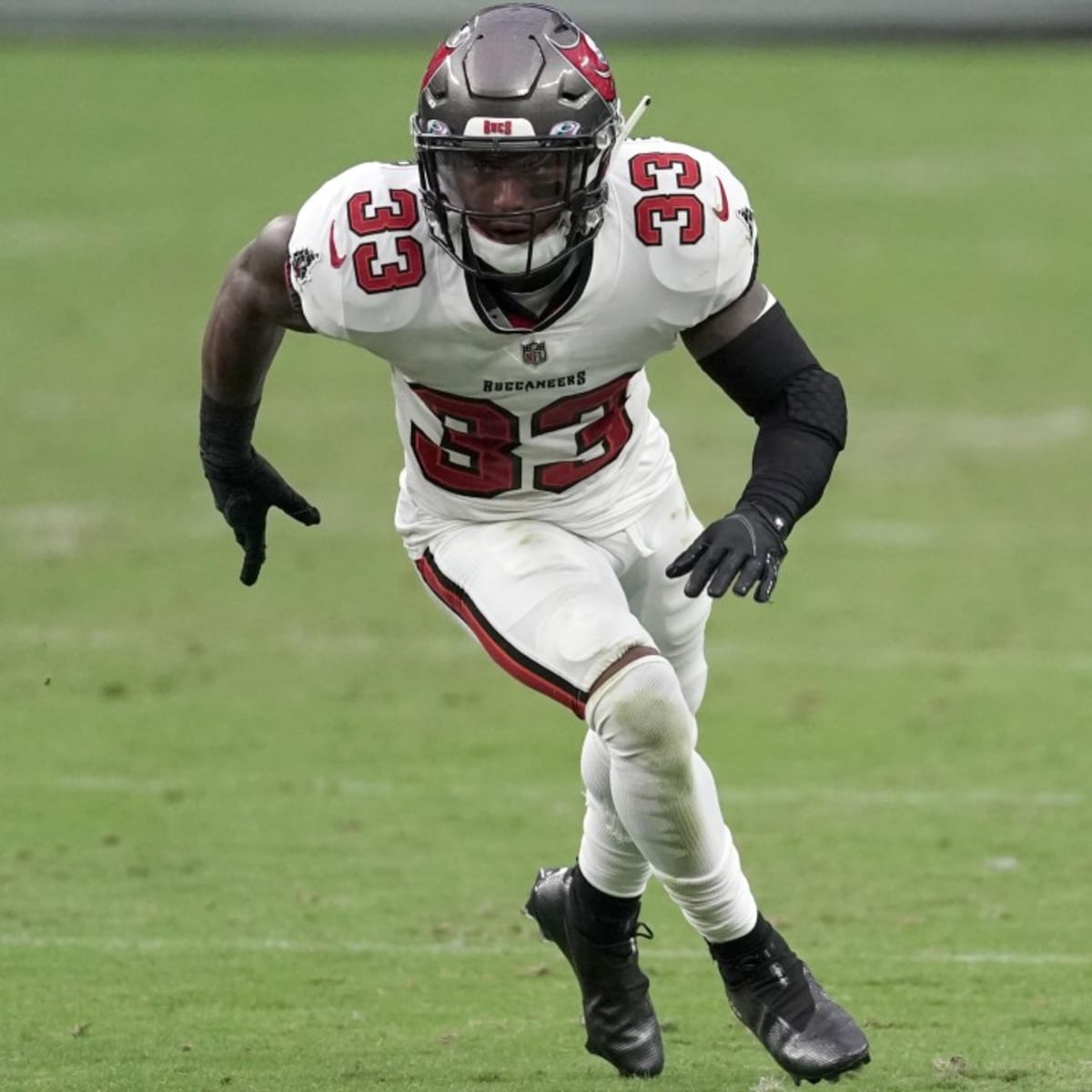 Pitt alum Jordan Whitehead shines in NFC title game with Tampa Bay  Buccaneers - Cardiac Hill