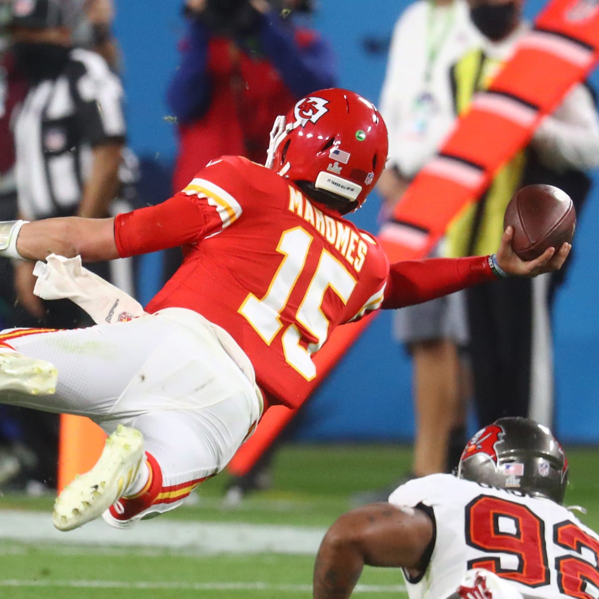 With torch passed to Mahomes, Chiefs are the favorites - VSiN Exclusive  News - News