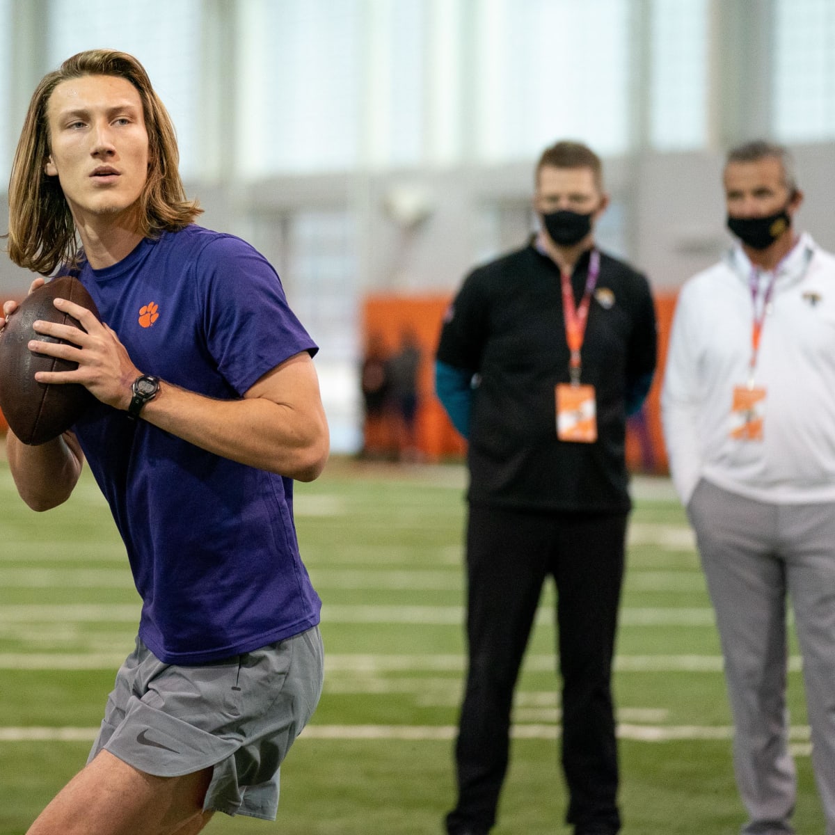 Jacksonville Jaguars QB Trevor Lawrence Starts Perfect Against Colts -  Sports Illustrated Clemson Tigers News, Analysis and More