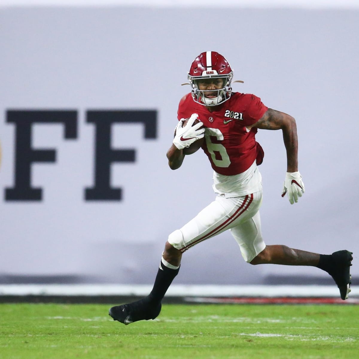 The Vikings Land DeVonta Smith at 14 in New NFL.com Mock Draft