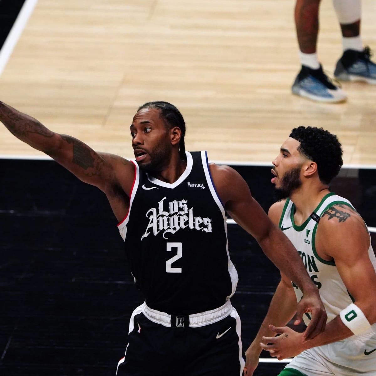 L.A. Clippers Sign Two-Time Finals MVP Kawhi Leonard