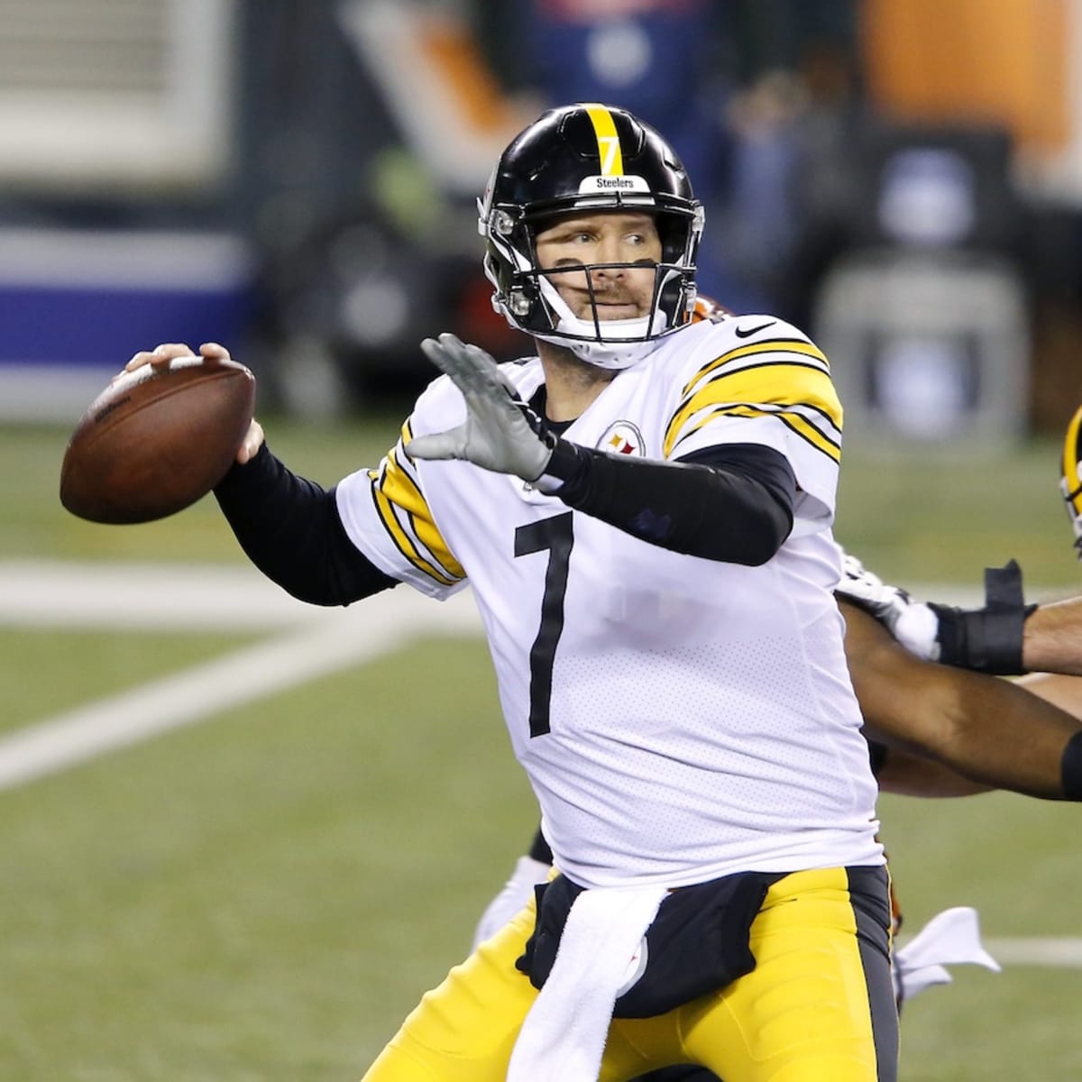 Ben Roethlisberger 'happy' to adjust deal; expected back with Steelers  after meeting with Art Rooney II