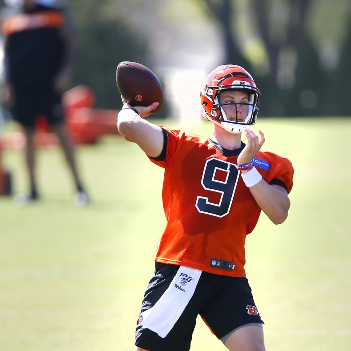 Footage of Cincinnati Bengals quarterback Joe Burrow Working Out