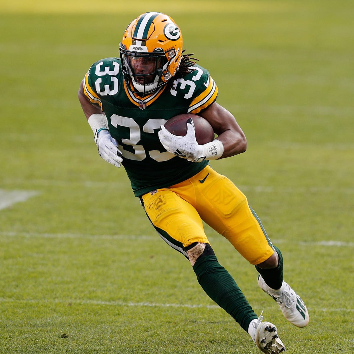 Green Bay Packers: PFF Predicts Aaron Jones Signs with Miami