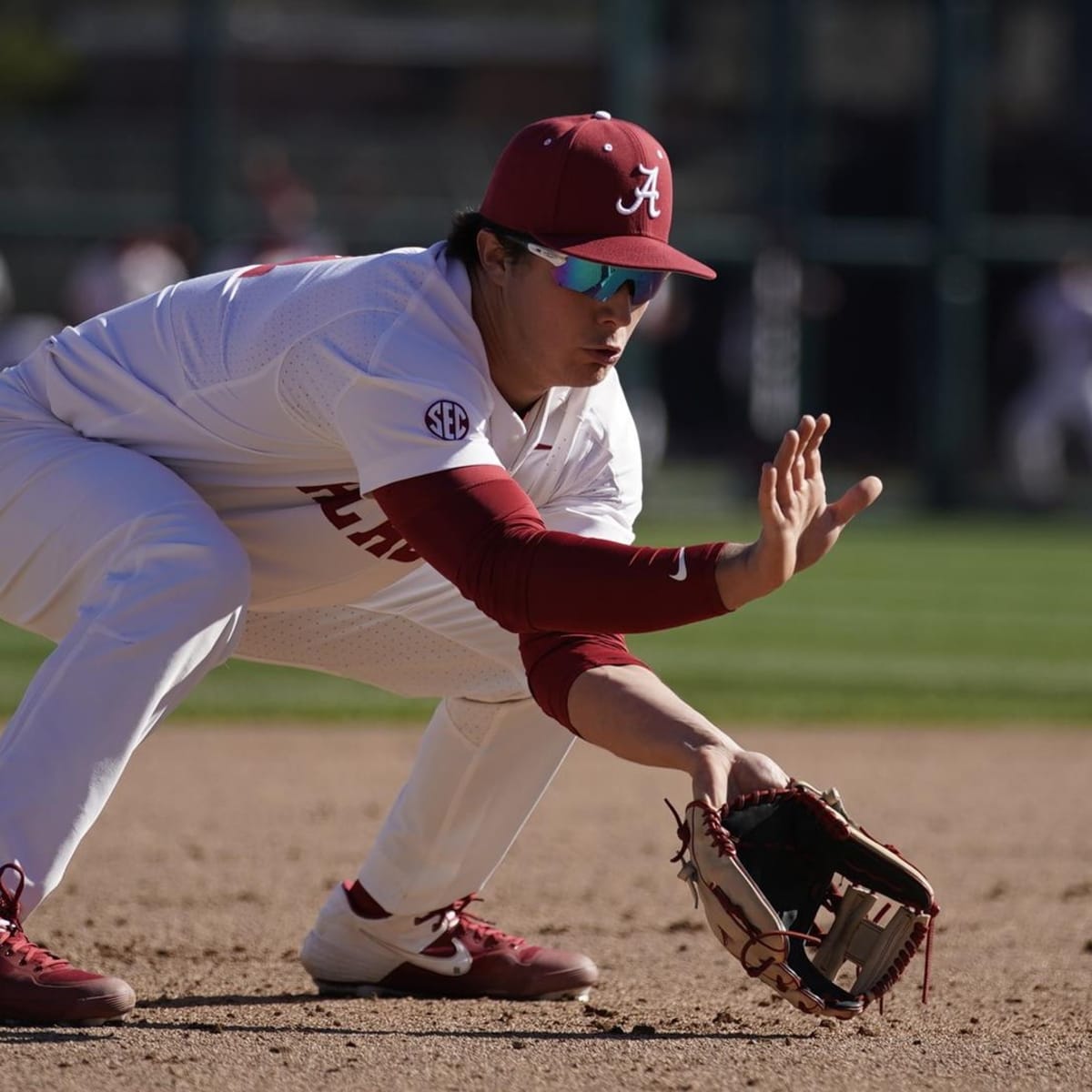 Stetson's Eric Foggo (10) runs to first base after hitting a pitch