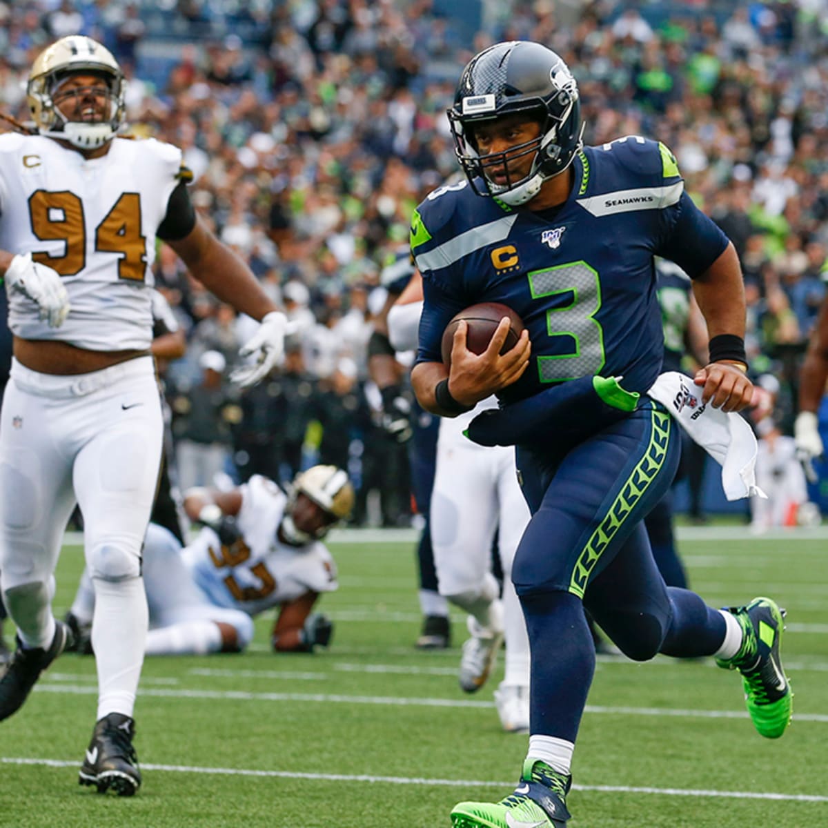 Russell Wilson: Mayor of New Orleans recruits QB to sign with