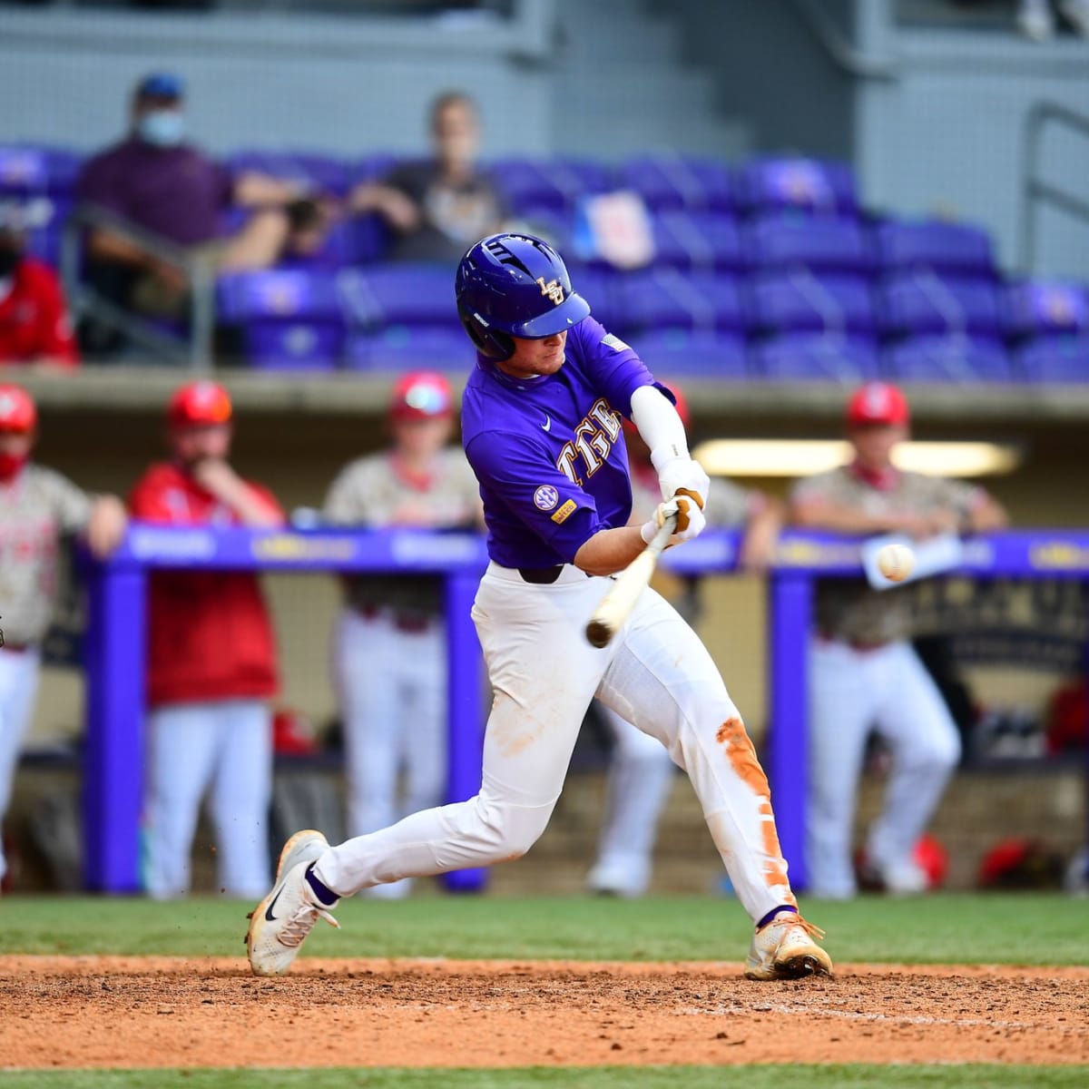 LSU Baseball Utilizes Young Arms, Situational Hitting to Defeat