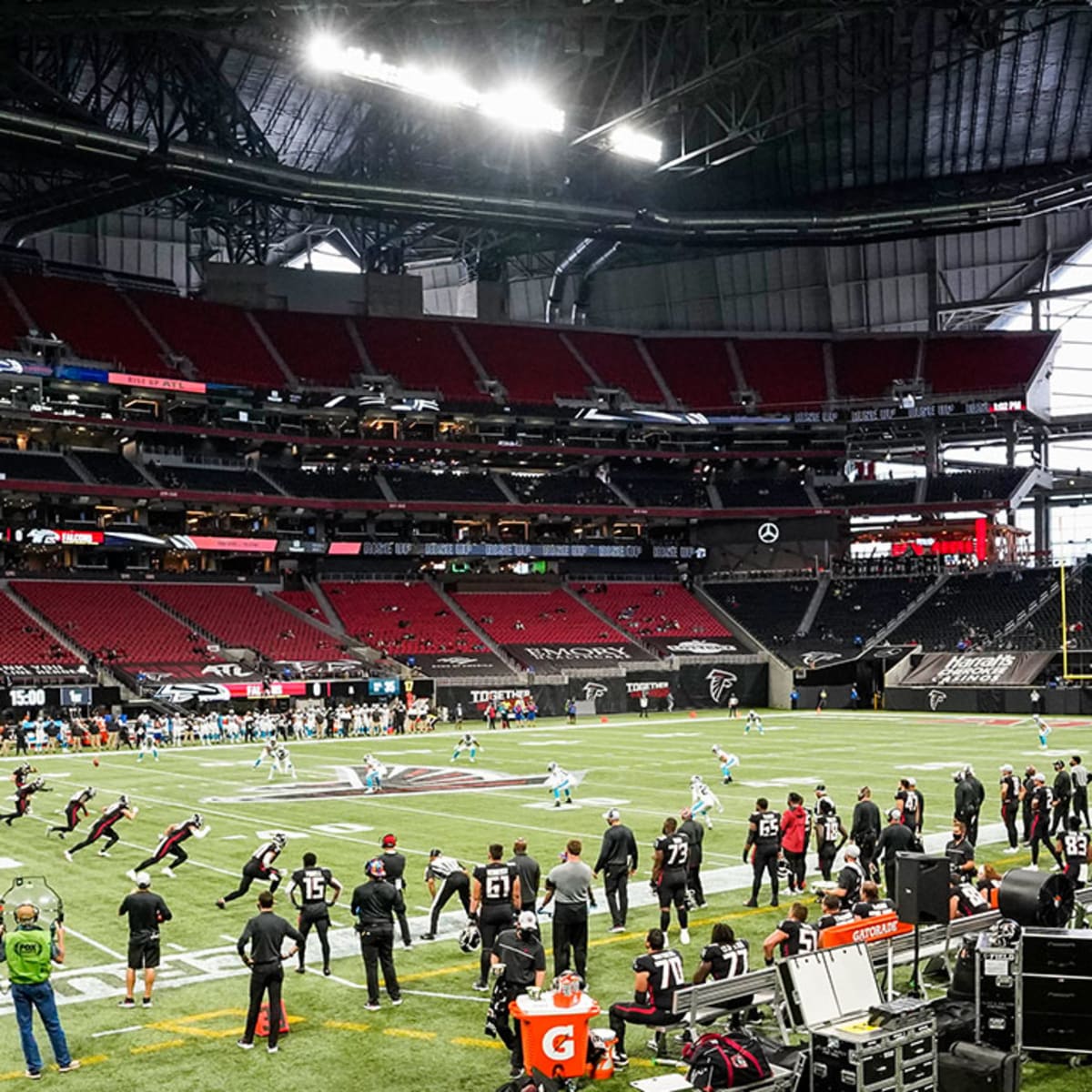 Arthur Smith and Terry Fontenot visit Mercedes-Benz Stadium