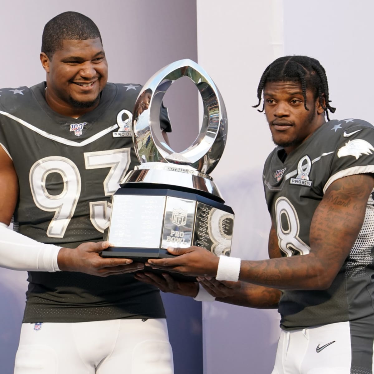 Baltimore Ravens defensive tackle Calais Campbell (93) takes to the field  before an NFL football game against the Denver Broncos, Sunday, Dec. 4,  2022, in Baltimore. (AP Photo/Nick Wass Stock Photo - Alamy