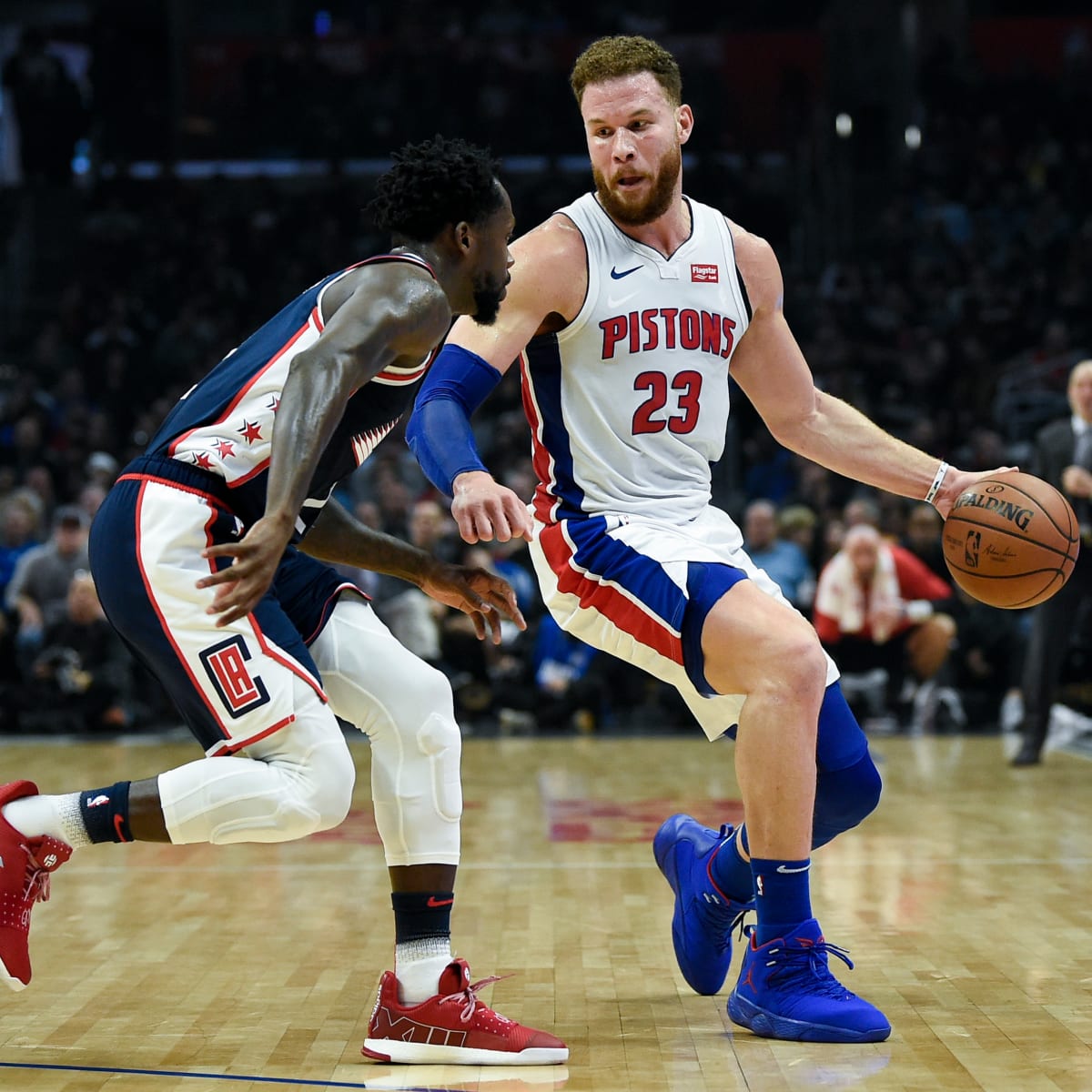 Los Angeles Lakers: Reasons for and against signing Blake Griffin
