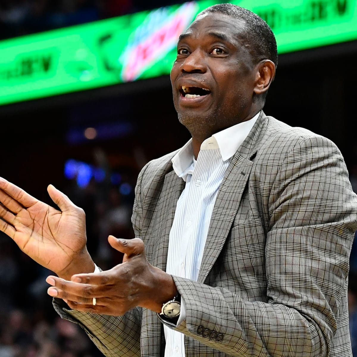 Dikembe Mutombo Calls Out Sixers Star: 'I'm Master of Ceremonies