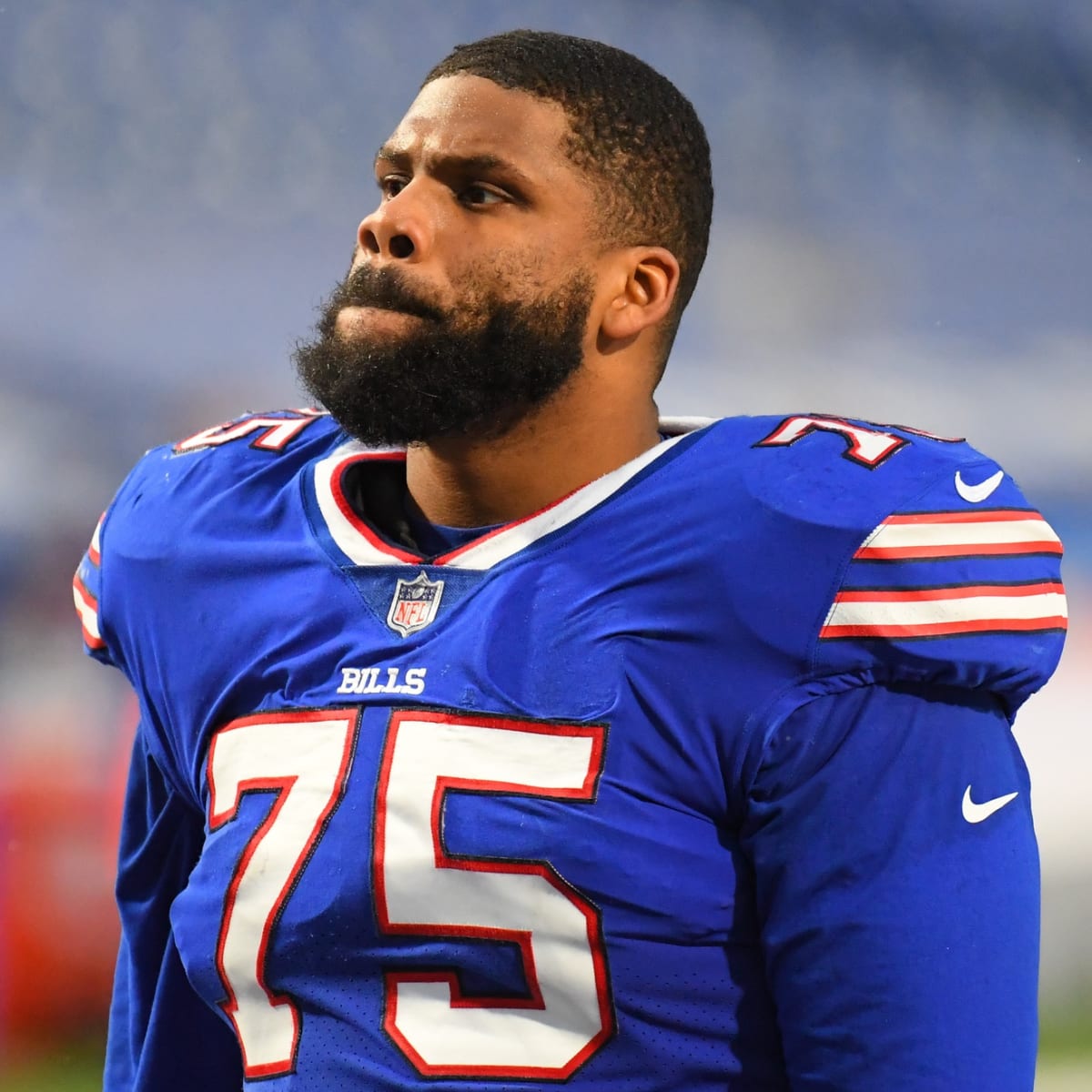 Buffalo Bills offensive tackle Daryl Williams (75) gets into