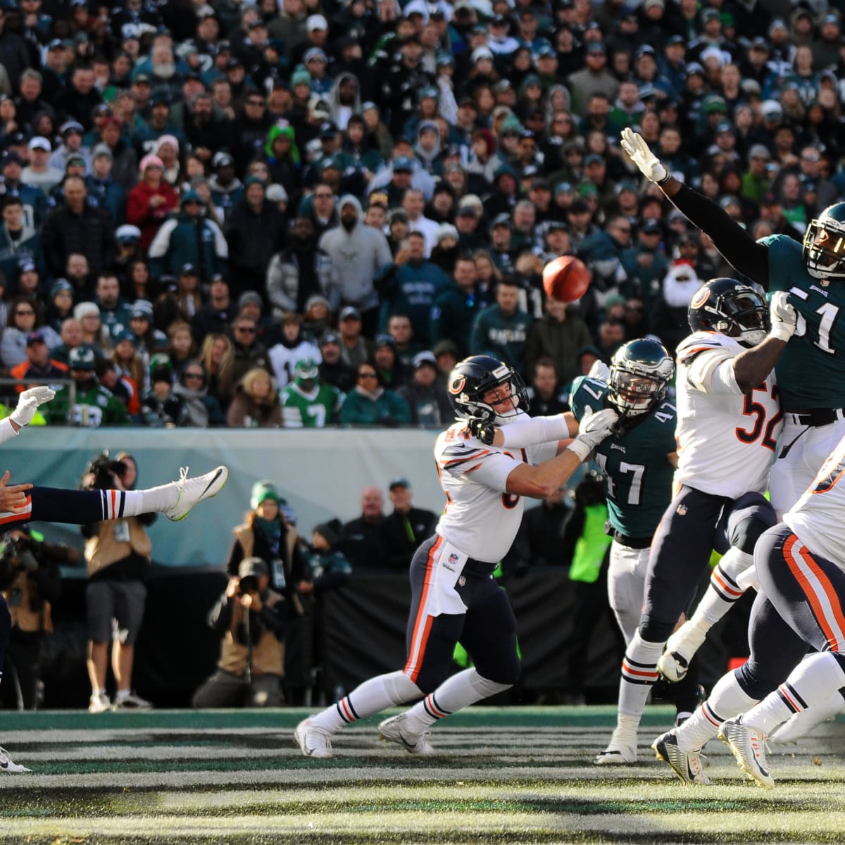 The Chicago Bears NFL Team tries to celebrate St Patricks Day on Twitter,  Accidentally end up Making Sectarian Statement Supporting Partition :  r/ireland