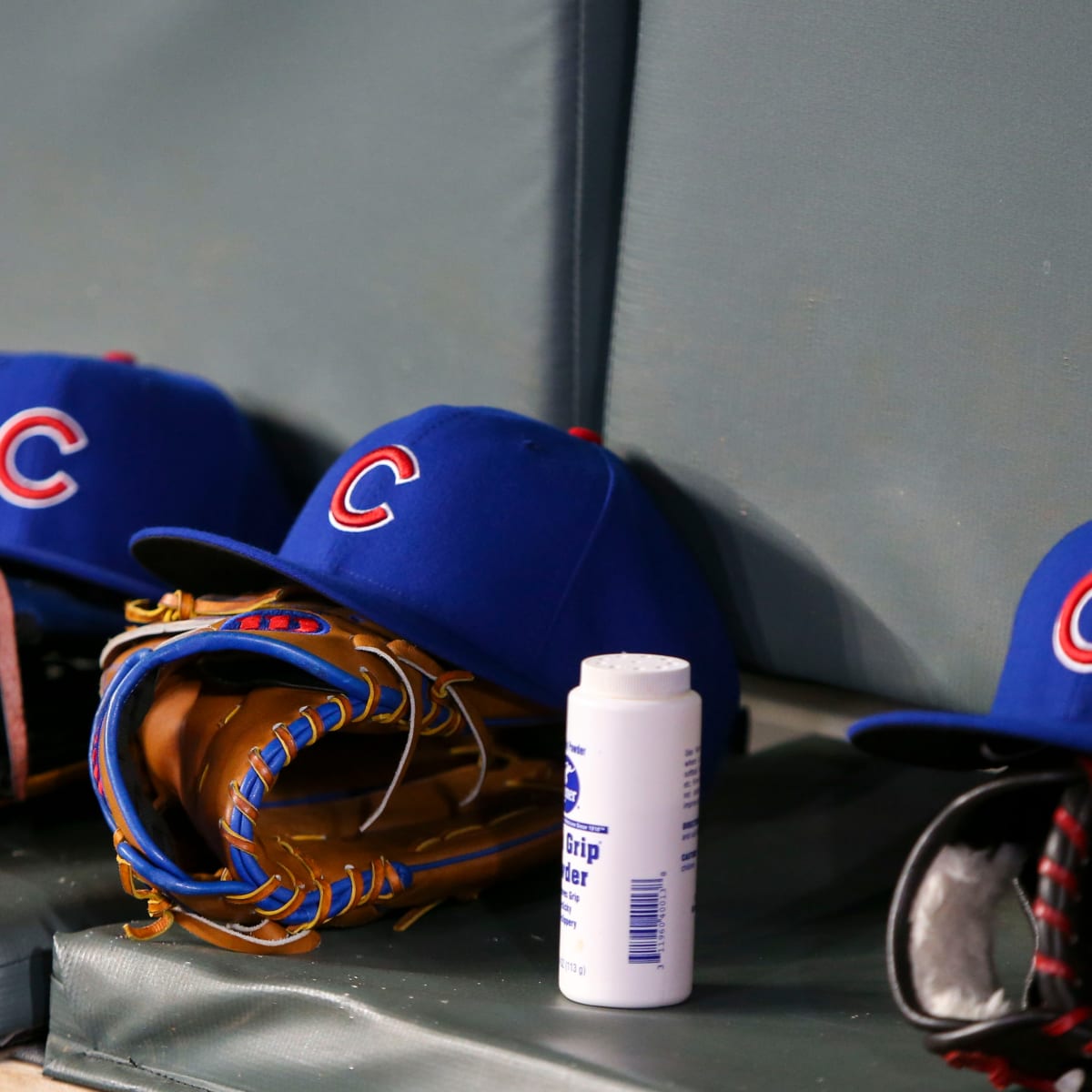 Beth Mowins: Announcer makes history with Chicago Cubs