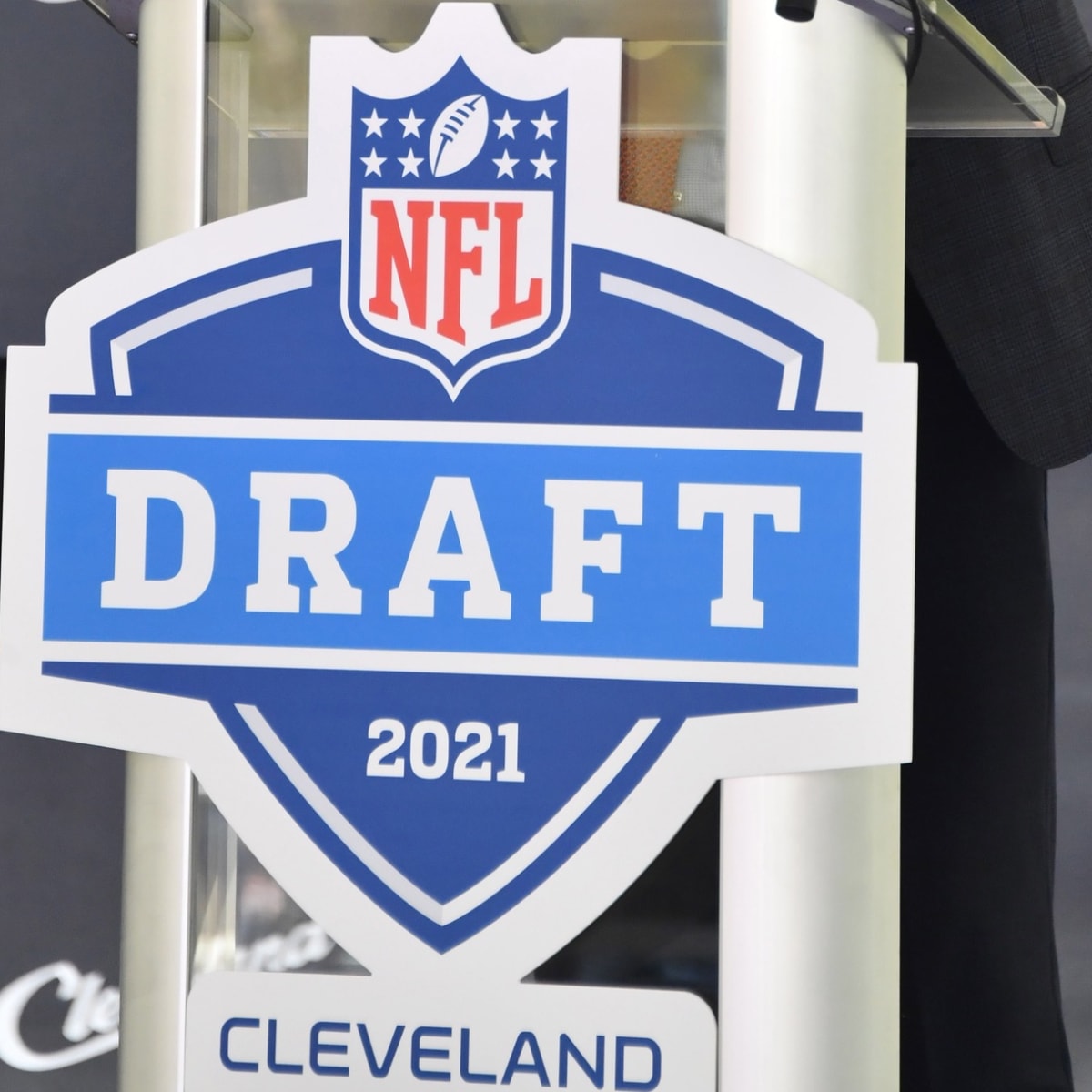 LIVE BLOG: Follow First Round Of NFL Draft In Real Time - Sports  Illustrated Tennessee Titans News, Analysis and More