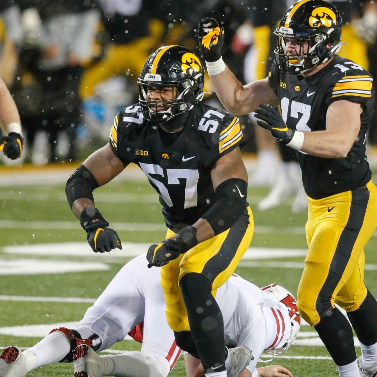 Iowa Football: Chauncey Golston potential X-factor in NFL playoffs