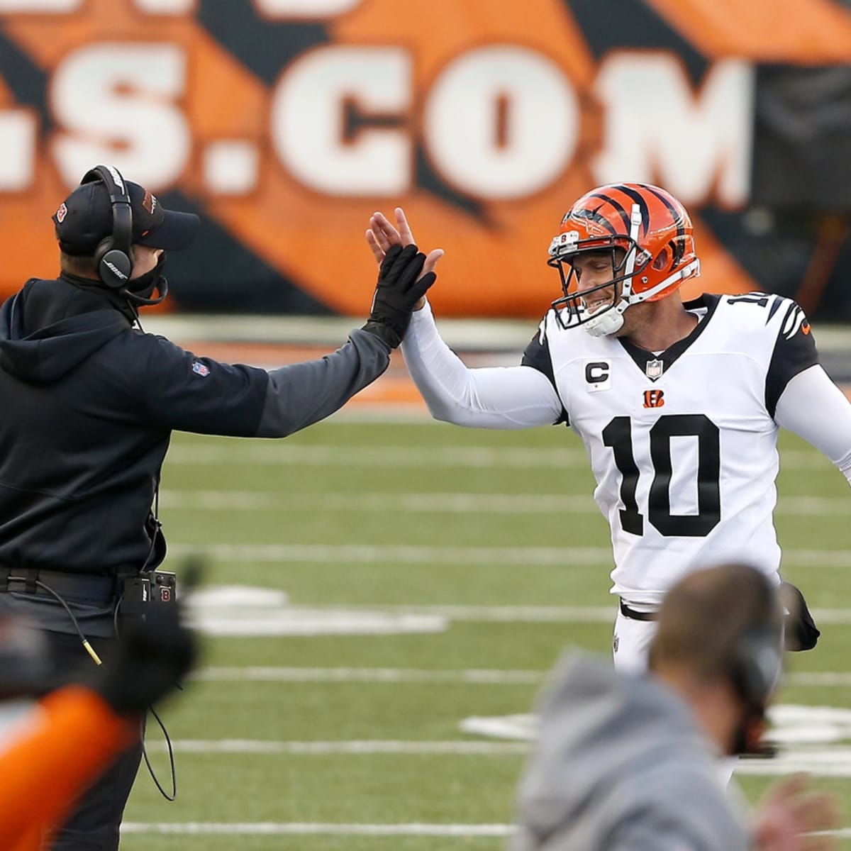 Bengals sign long-time punter Kevin Huber to practice squad deal