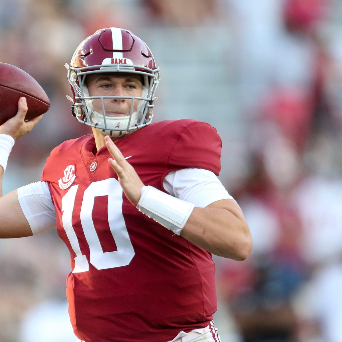 Alabama, Mac Jones on pace for a few national offensive records