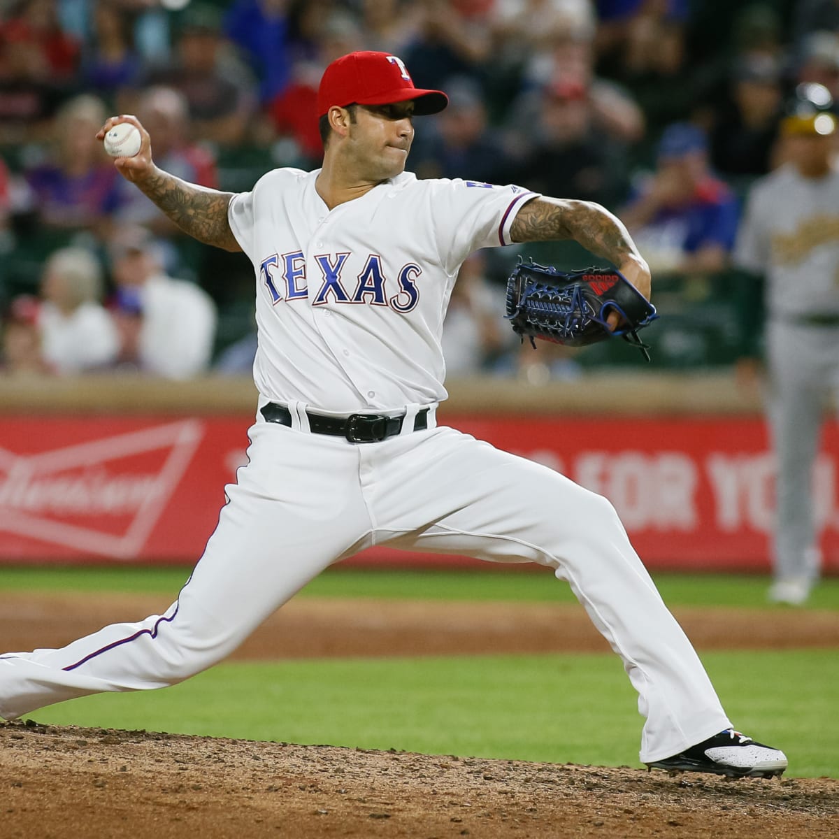 Texas Rangers: Jonathan Hernandez forcing his way into bullpen