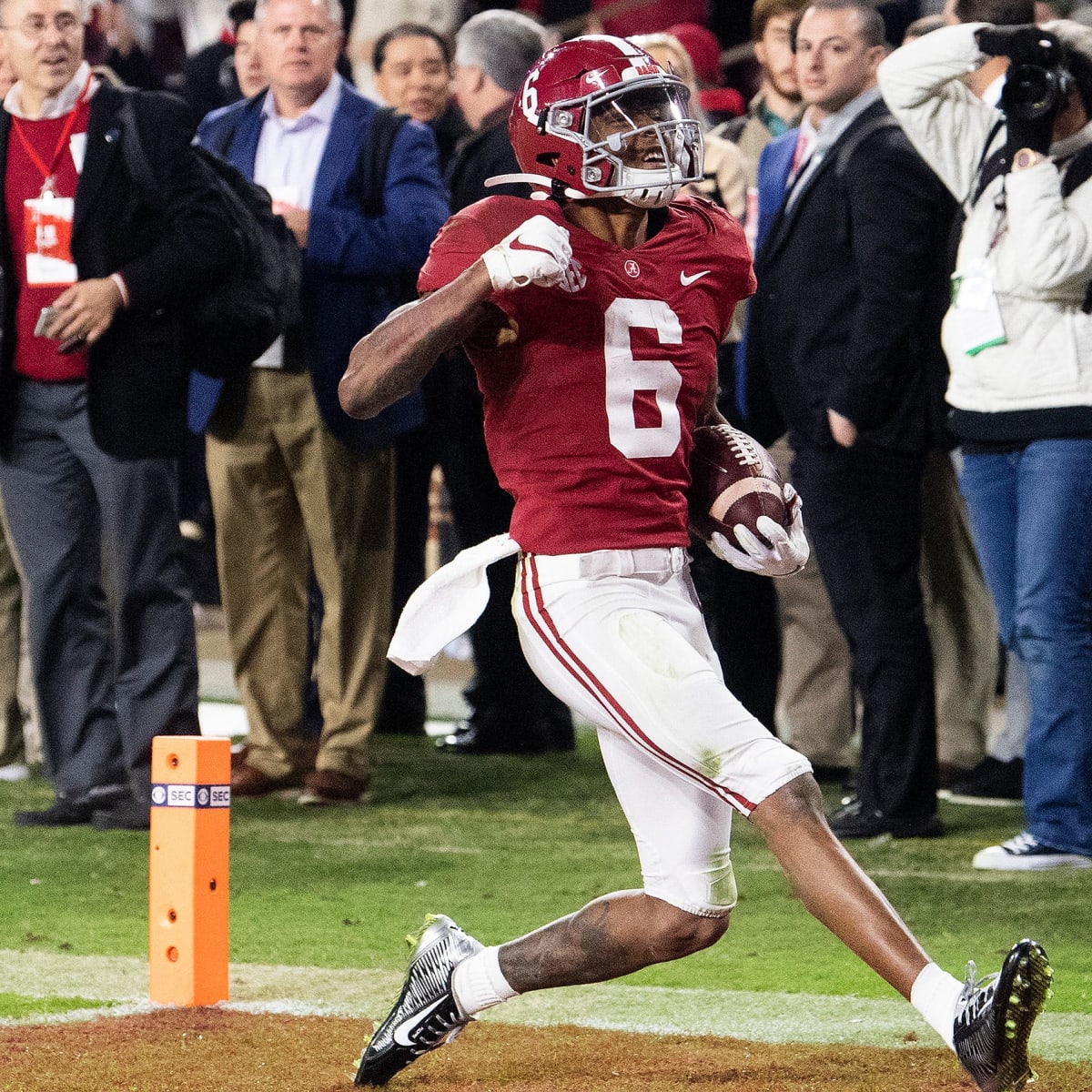 Is DeVonta Smith's weight a problem at the NFL level?