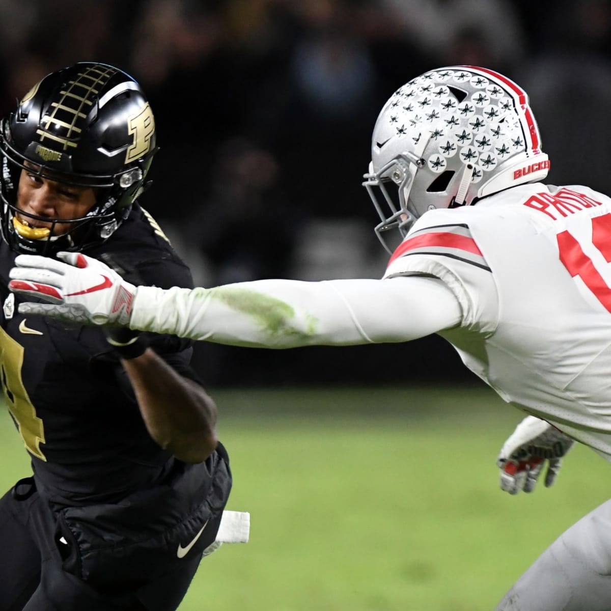 Purdue WR Rondale Moore runs an unofficial 4.29 40 at his pro day