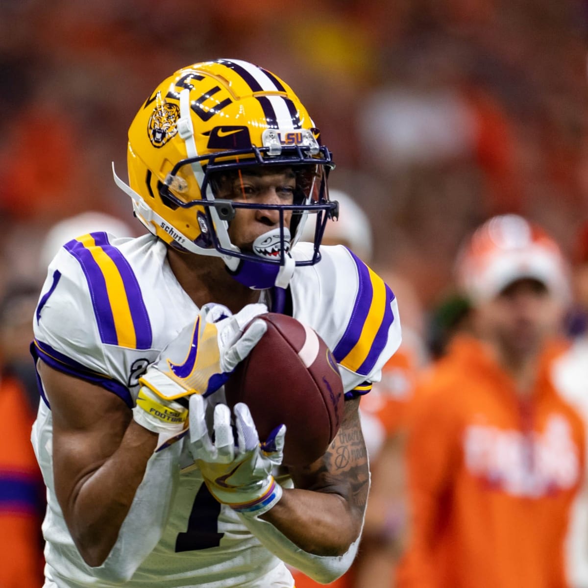 LSU star Ja'Marr Chase, the nation's top WR, opts out of season