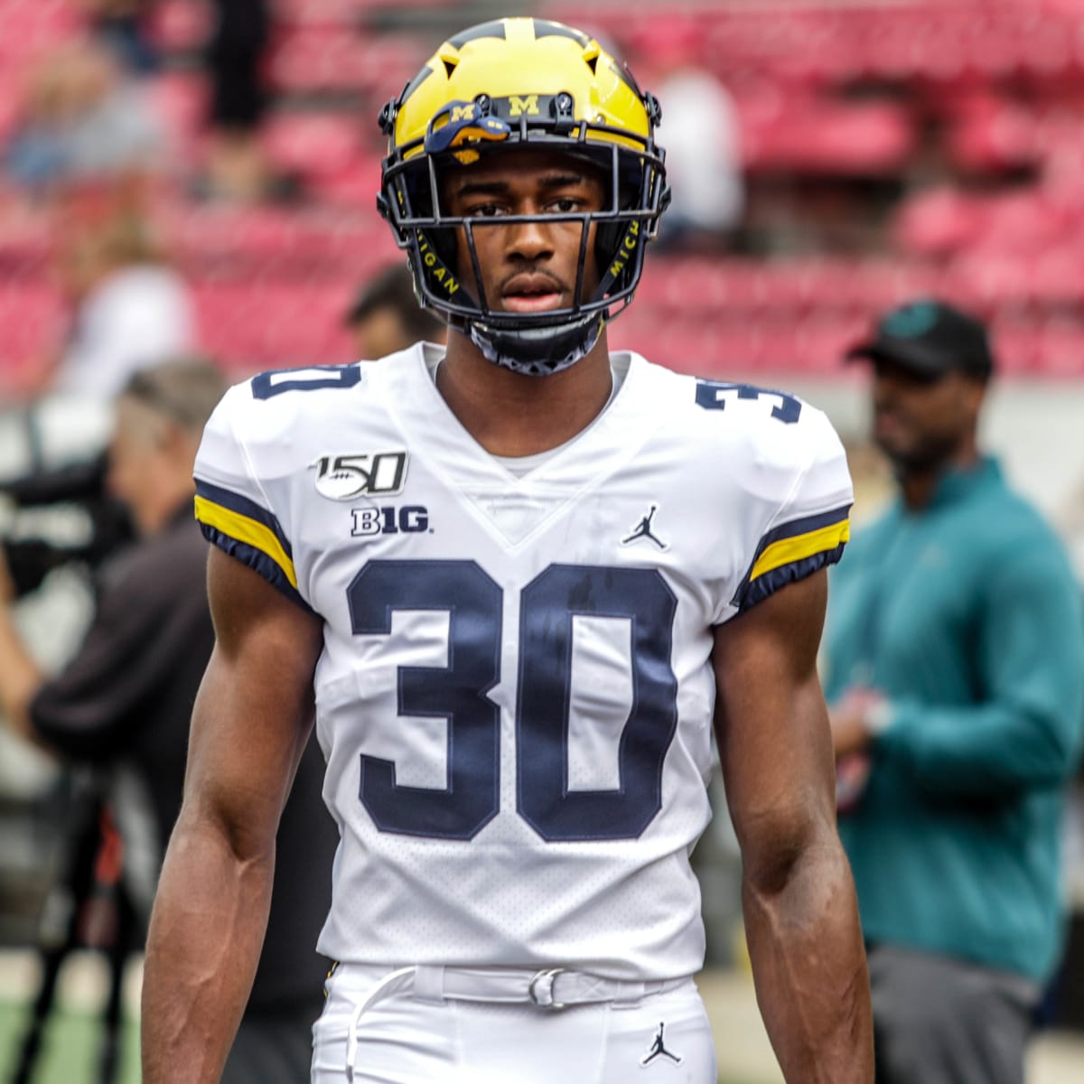 The Michigan Wolverines' football team received great news tonight when  cornerback Ambry Thomas announced his return.